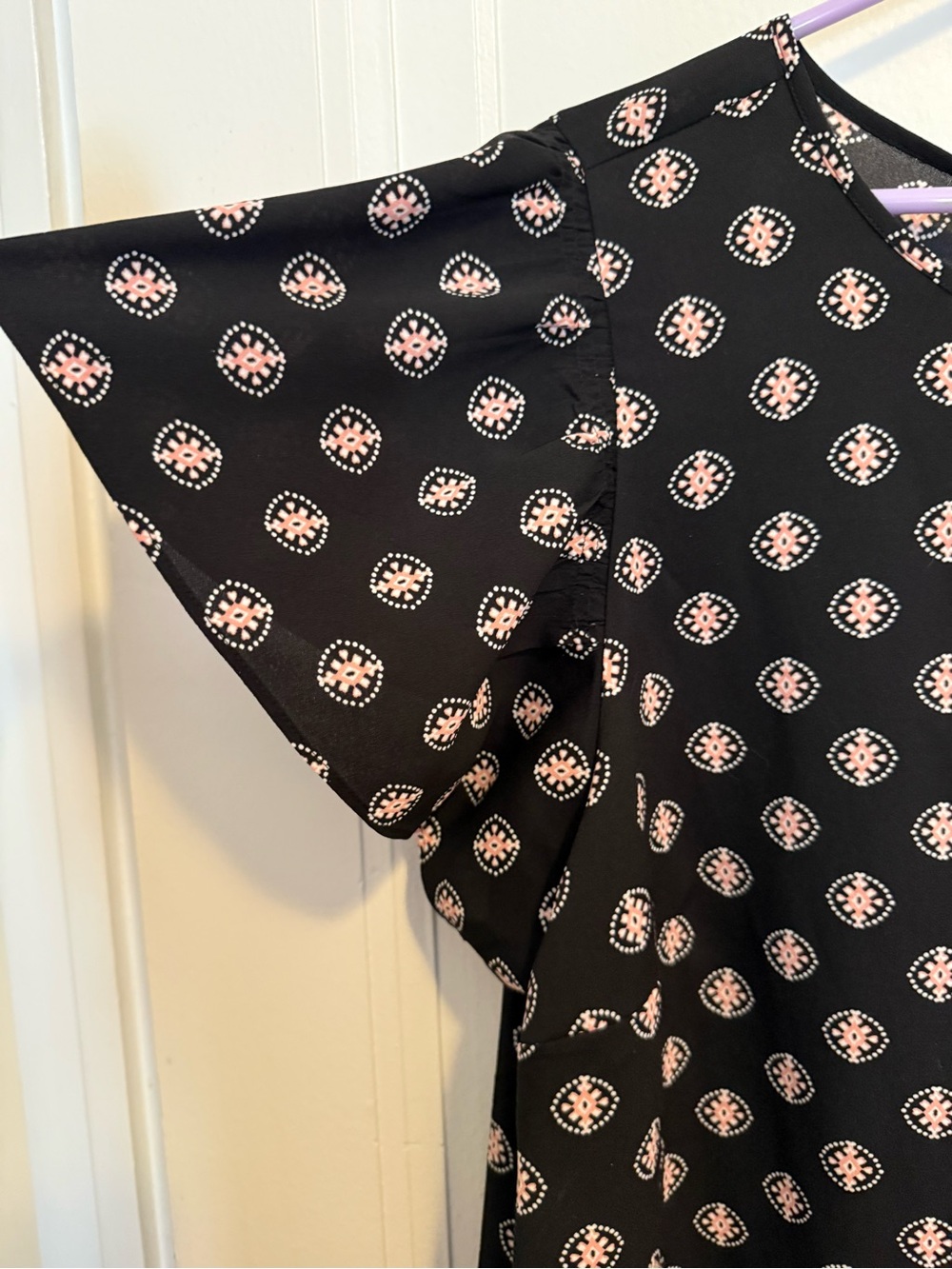 LOFT Plus Black & Pink Short Sleeve Top - Picture 2 of 5